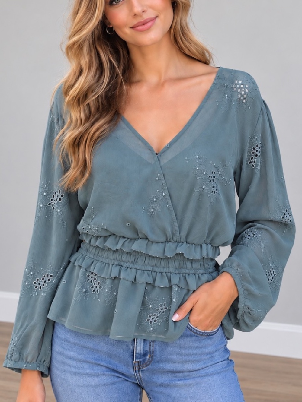 ASTR the Label Sage Green BOHO Embroidered Peplum Blouse Smocked Waist Sz XL
